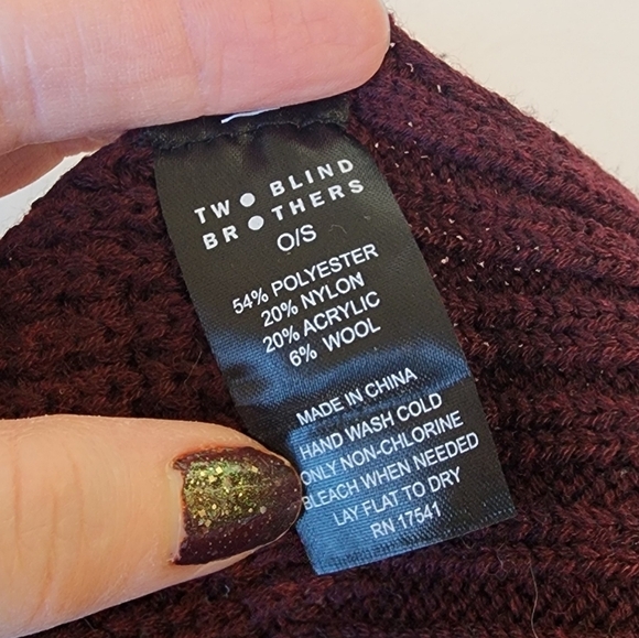 Two Blind Brothers Maroon Cuncky Scarf - Picture 3 of 4